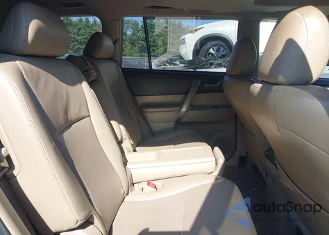 2010 Toyota Highlander Se V6 z USA, uszkodzony, nr VIN 5TDJK3EH4AS030373